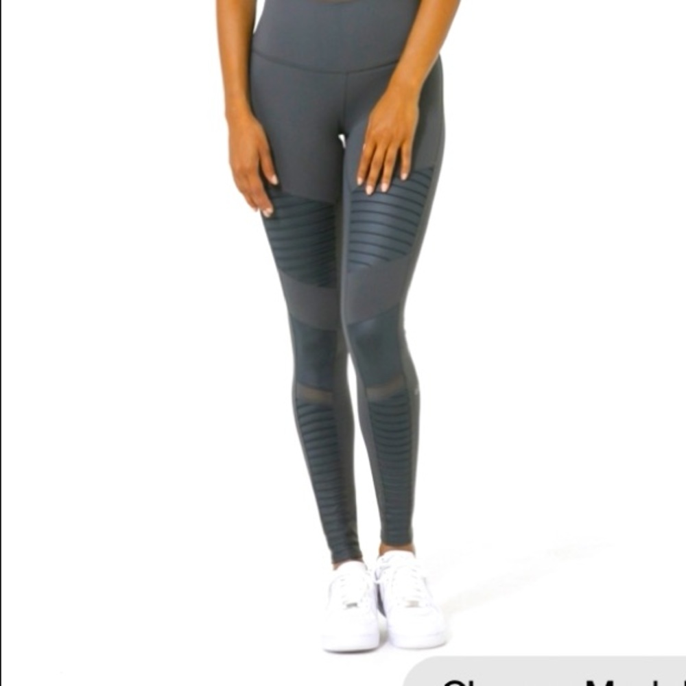 ALO Yoga Women's Charcoal Gray Moto-Panel Leggings
